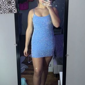 lucy in the sky light blue size M